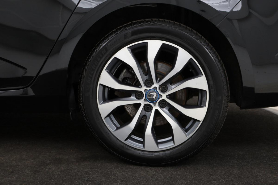 Renault Mégane 1.6 E-Tech Plug-In Hybrid Business Edition One | Head-Up | Leder | Stoel & stuurverwarming | Camera | BOSE Sound | Keyless | Navigatie | Full LED