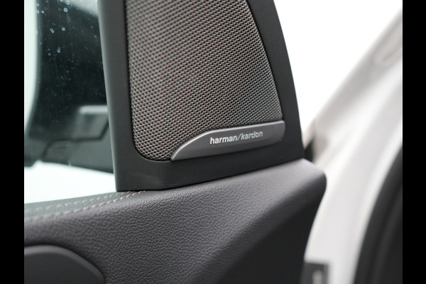 BMW X5 xDrive45e M Sport Plug In Hybrid 394pk Dealer O.H. PHEV | Panodak | Luchtvering | Lederen Sporstoelen Memory & Massage | Stoelventilatie | Harman Kardon | Head Up | Navigatie | Apple Carplay | Sfeerverlichting | Laser LED | DAB |