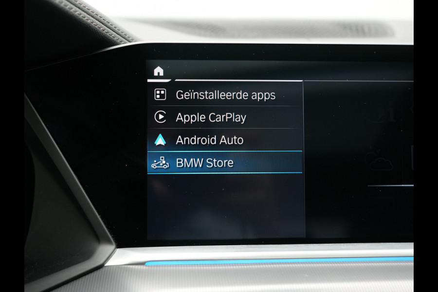BMW X5 xDrive45e M Sport Plug In Hybrid 394pk Dealer O.H. PHEV | Panodak | Luchtvering | Lederen Sporstoelen Memory & Massage | Stoelventilatie | Harman Kardon | Head Up | Navigatie | Apple Carplay | Sfeerverlichting | Laser LED | DAB |