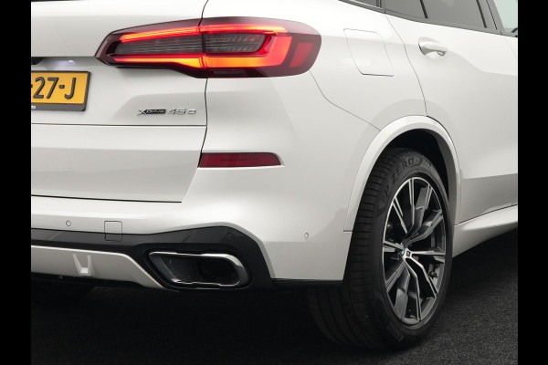 BMW X5 xDrive45e M Sport Plug In Hybrid 394pk Dealer O.H. PHEV | Panodak | Luchtvering | Lederen Sporstoelen Memory & Massage | Stoelventilatie | Harman Kardon | Head Up | Navigatie | Apple Carplay | Sfeerverlichting | Laser LED | DAB |