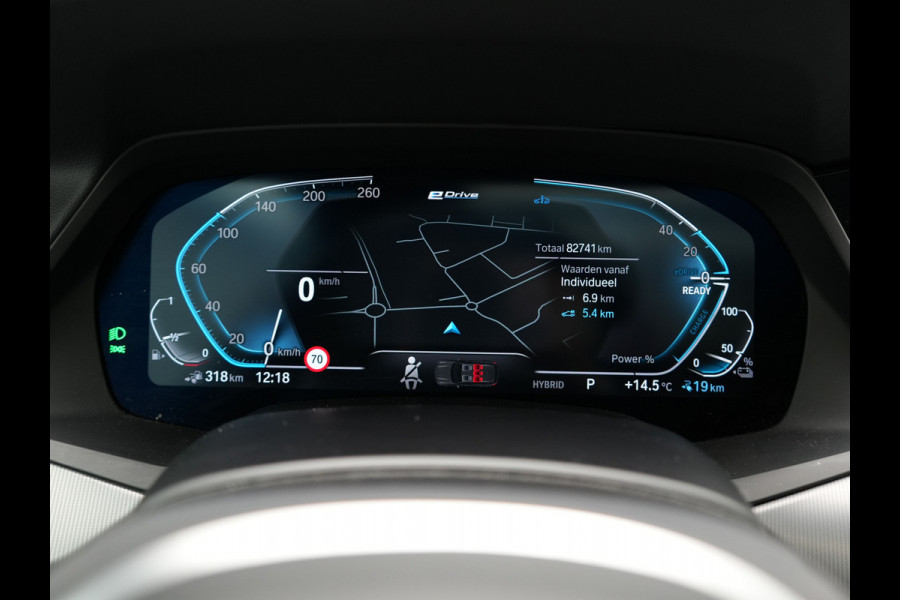 BMW X5 xDrive45e M Sport Plug In Hybrid 394pk Dealer O.H. PHEV | Panodak | Luchtvering | Lederen Sporstoelen Memory & Massage | Stoelventilatie | Harman Kardon | Head Up | Navigatie | Apple Carplay | Sfeerverlichting | Laser LED | DAB |