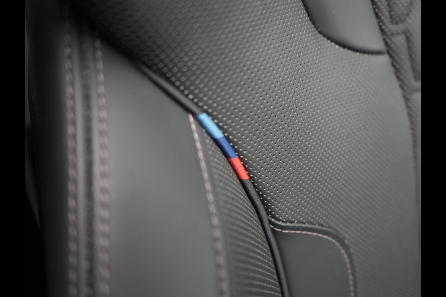BMW X5 xDrive45e M Sport Plug In Hybrid 394pk Dealer O.H. PHEV | Panodak | Luchtvering | Lederen Sporstoelen Memory & Massage | Stoelventilatie | Harman Kardon | Head Up | Navigatie | Apple Carplay | Sfeerverlichting | Laser LED | DAB |