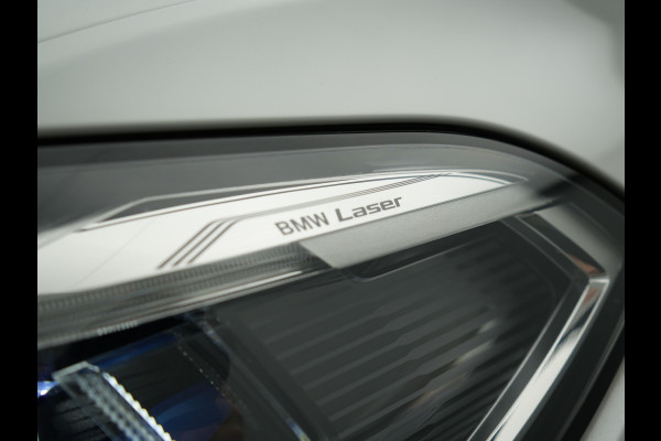BMW X5 xDrive45e M Sport Plug In Hybrid 394pk Dealer O.H. PHEV | Panodak | Luchtvering | Lederen Sporstoelen Memory & Massage | Stoelventilatie | Harman Kardon | Head Up | Navigatie | Apple Carplay | Sfeerverlichting | Laser LED | DAB |