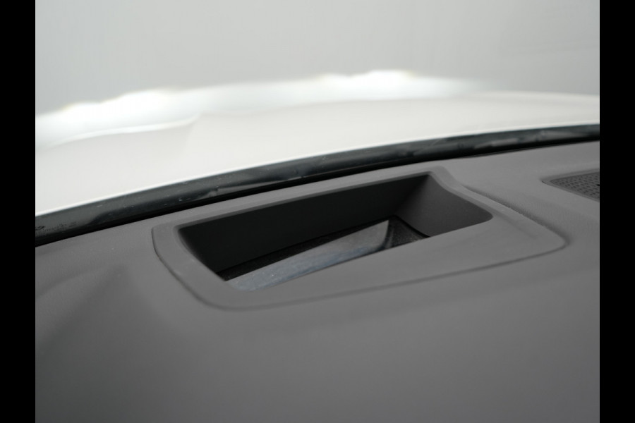 BMW X5 xDrive45e M Sport Plug In Hybrid 394pk Dealer O.H. PHEV | Panodak | Luchtvering | Lederen Sporstoelen Memory & Massage | Stoelventilatie | Harman Kardon | Head Up | Navigatie | Apple Carplay | Sfeerverlichting | Laser LED | DAB |