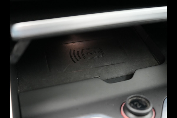 BMW X5 xDrive45e M Sport Plug In Hybrid 394pk Dealer O.H. PHEV | Panodak | Luchtvering | Lederen Sporstoelen Memory & Massage | Stoelventilatie | Harman Kardon | Head Up | Navigatie | Apple Carplay | Sfeerverlichting | Laser LED | DAB |