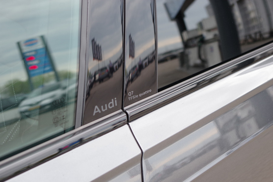 Audi Q7 60 TFSI e 490 PK quattro Pro Line S Competition, Panoramadak, RS-Sportstoelen, Head-Up, Trekhaak