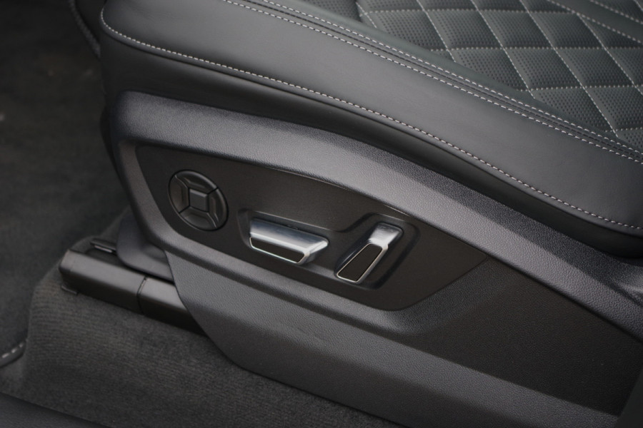 Audi Q7 60 TFSI e 490 PK quattro Pro Line S Competition, Panoramadak, RS-Sportstoelen, Head-Up, Trekhaak