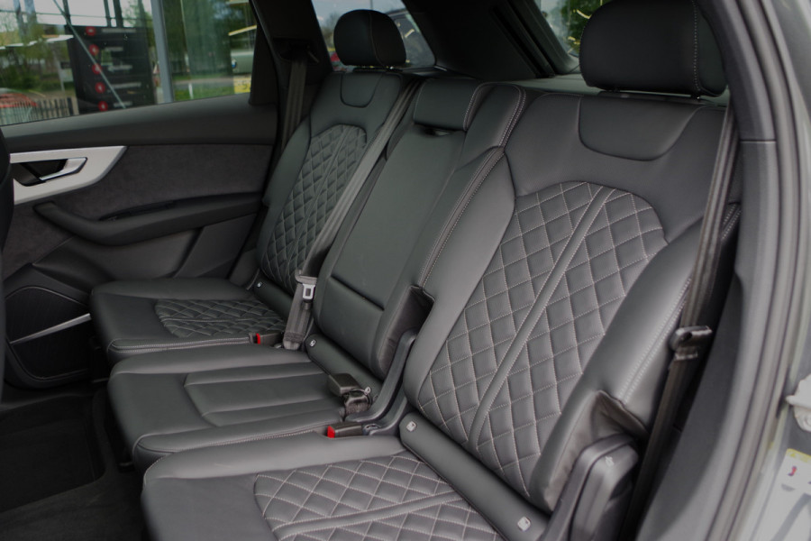 Audi Q7 60 TFSI e 490 PK quattro Pro Line S Competition, Panoramadak, RS-Sportstoelen, Head-Up, Trekhaak