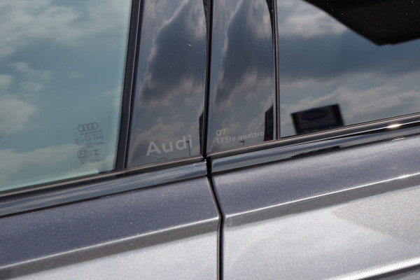 Audi Q7 60 TFSI e 490 PK quattro Pro Line S Competition, Panoramadak, RS-Sportstoelen, Head-Up, Trekhaak
