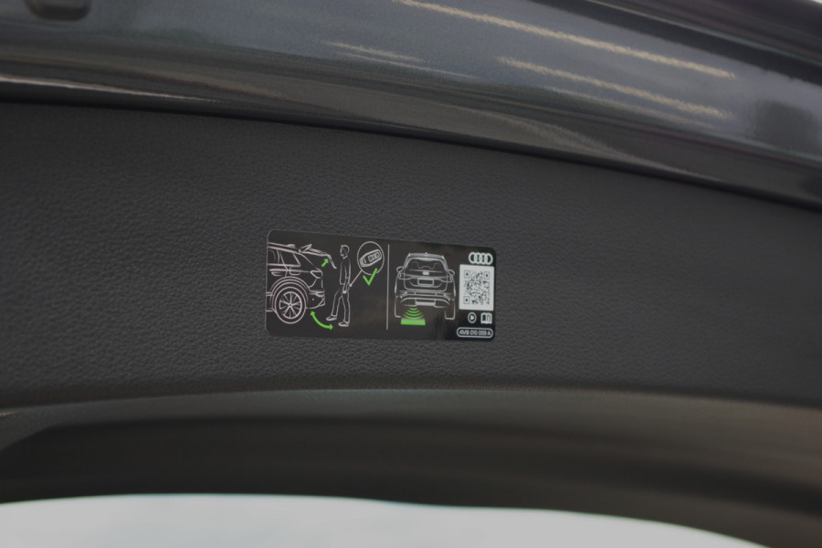 Audi Q7 60 TFSI e 490 PK quattro Pro Line S Competition, Panoramadak, RS-Sportstoelen, Head-Up, Trekhaak