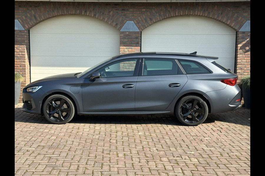 CUPRA Leon Sportstourer 1.4 TSI eHybrid PHEV FR Business Intense Panorama Carplay LED 245pk