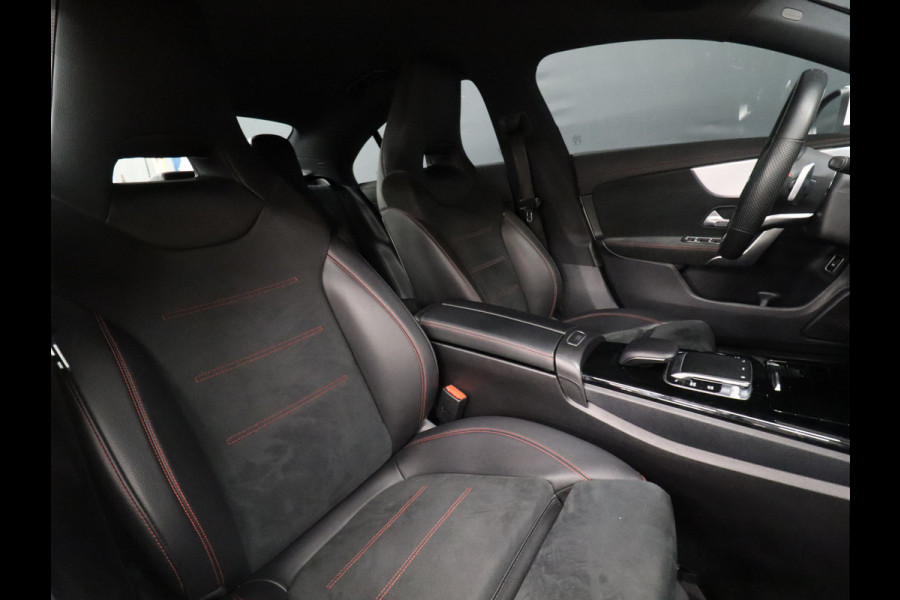 Mercedes-Benz CLA-Klasse 180 AMG Sport [APPLE CARPLAY, ANDROID, CAMERA, STOELVERWARMING, PDC V+A, HALF LEDER, CRUISE, NIEUWSTAAT]