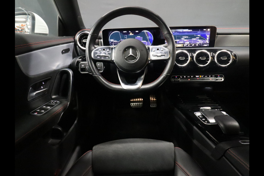 Mercedes-Benz CLA-Klasse 180 AMG Sport [APPLE CARPLAY, ANDROID, CAMERA, STOELVERWARMING, PDC V+A, HALF LEDER, CRUISE, NIEUWSTAAT]