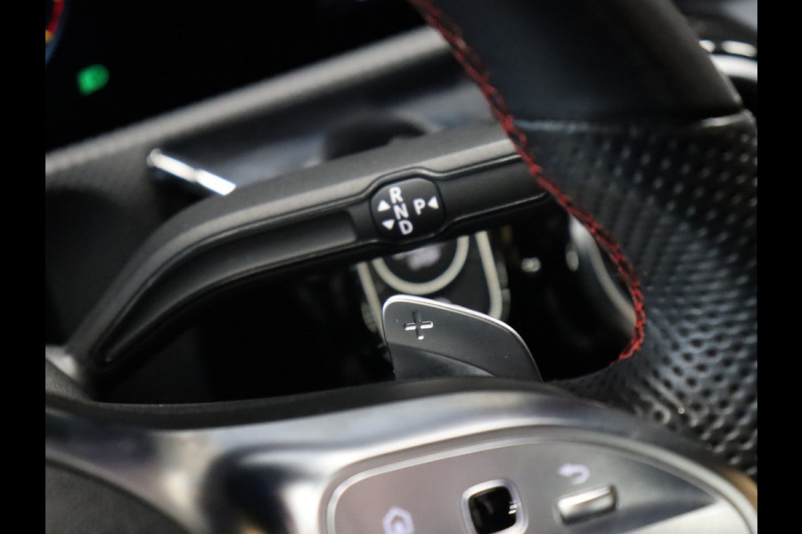 Mercedes-Benz CLA-Klasse 180 AMG Sport [APPLE CARPLAY, ANDROID, CAMERA, STOELVERWARMING, PDC V+A, HALF LEDER, CRUISE, NIEUWSTAAT]