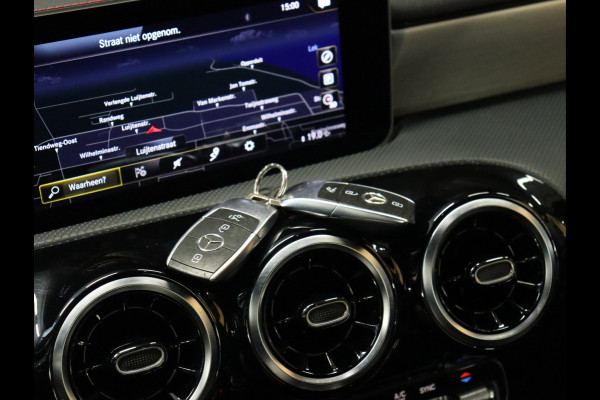 Mercedes-Benz CLA-Klasse 180 AMG Sport [APPLE CARPLAY, ANDROID, CAMERA, STOELVERWARMING, PDC V+A, HALF LEDER, CRUISE, NIEUWSTAAT]