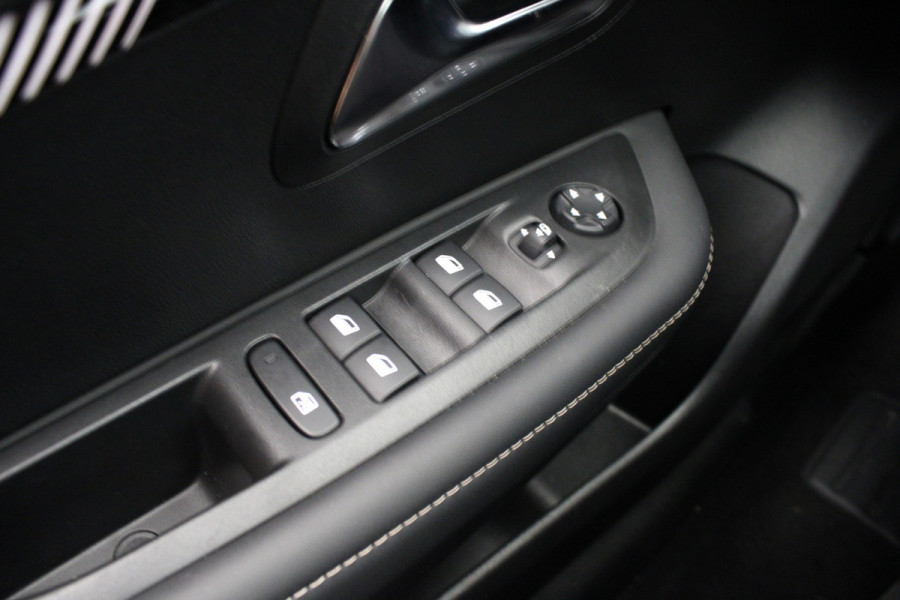 Peugeot 208 1.2 PureTech 100 Allure |ACC|Stoelverwarming|
