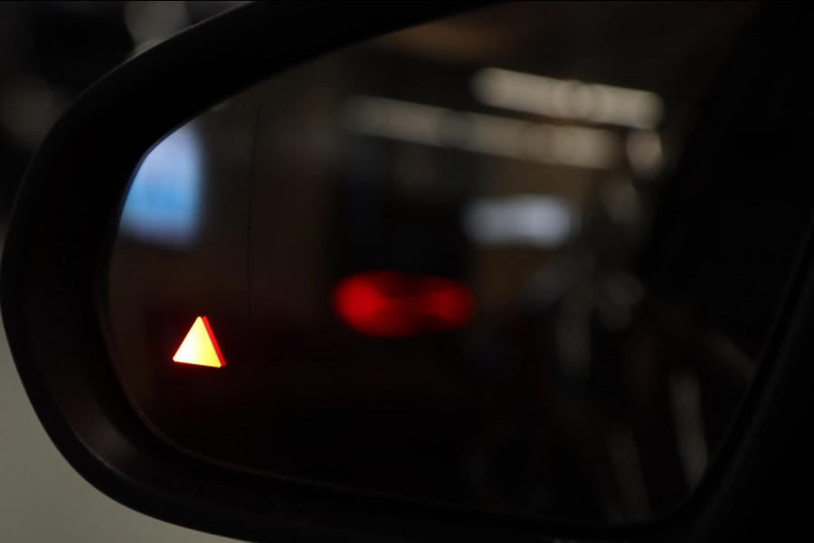 Mercedes-Benz A-Klasse 200 AMG /PANODAK/SFEERV/CAM/MEOMORY/LANE/VOL