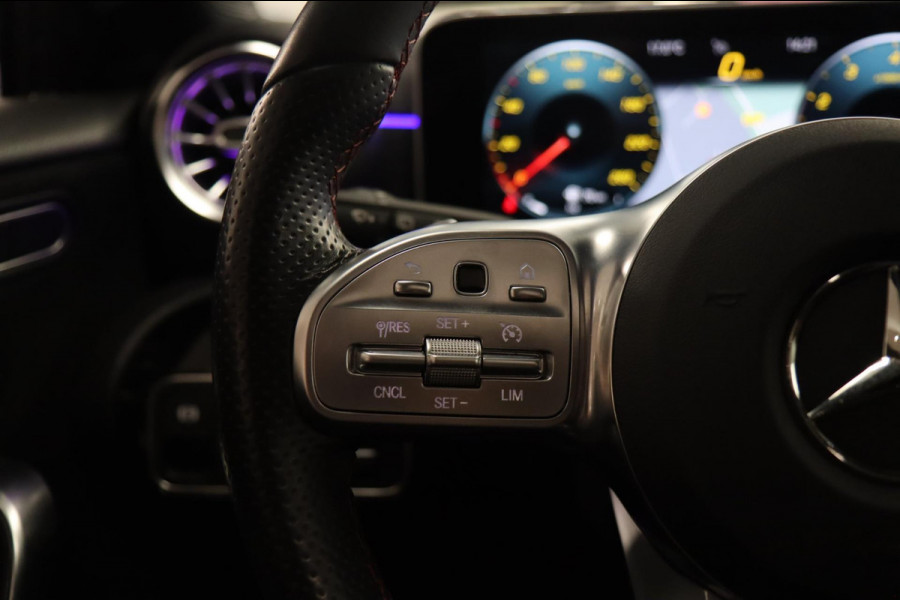 Mercedes-Benz A-Klasse 200 AMG /PANODAK/SFEERV/CAM/MEOMORY/LANE/VOL