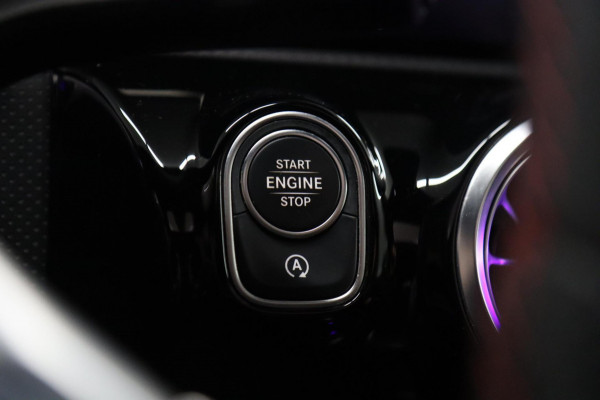 Mercedes-Benz A-Klasse 200 AMG /PANODAK/SFEERV/CAM/MEOMORY/LANE/VOL
