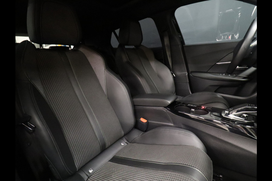 Peugeot 2008 1.2 PureTech GT-Line [APPLE CARPLAY, ANDROID AUTO, KEYLESS, STOELVERW., CAMERA, NIEUWSTAAT]