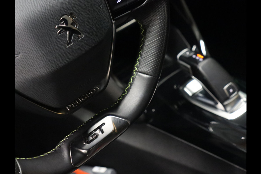 Peugeot 2008 1.2 PureTech GT-Line [APPLE CARPLAY, ANDROID AUTO, KEYLESS, STOELVERW., CAMERA, NIEUWSTAAT]