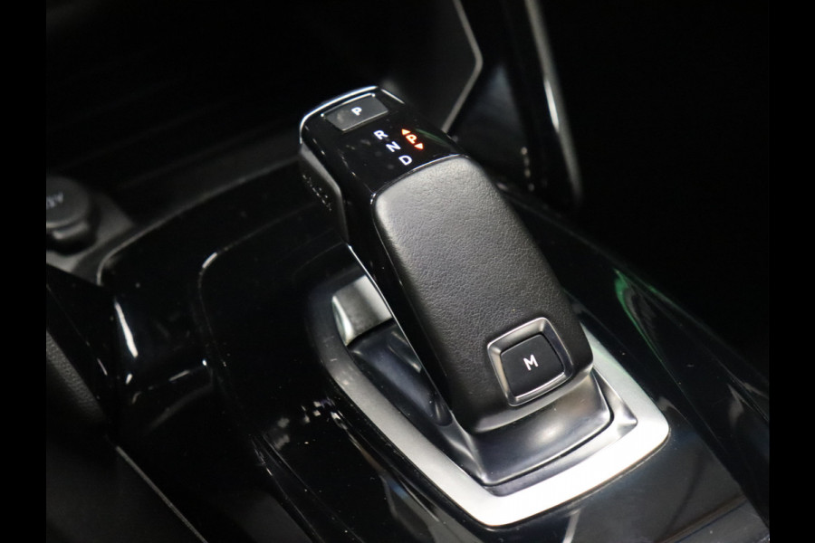 Peugeot 2008 1.2 PureTech GT-Line [APPLE CARPLAY, ANDROID AUTO, KEYLESS, STOELVERW., CAMERA, NIEUWSTAAT]