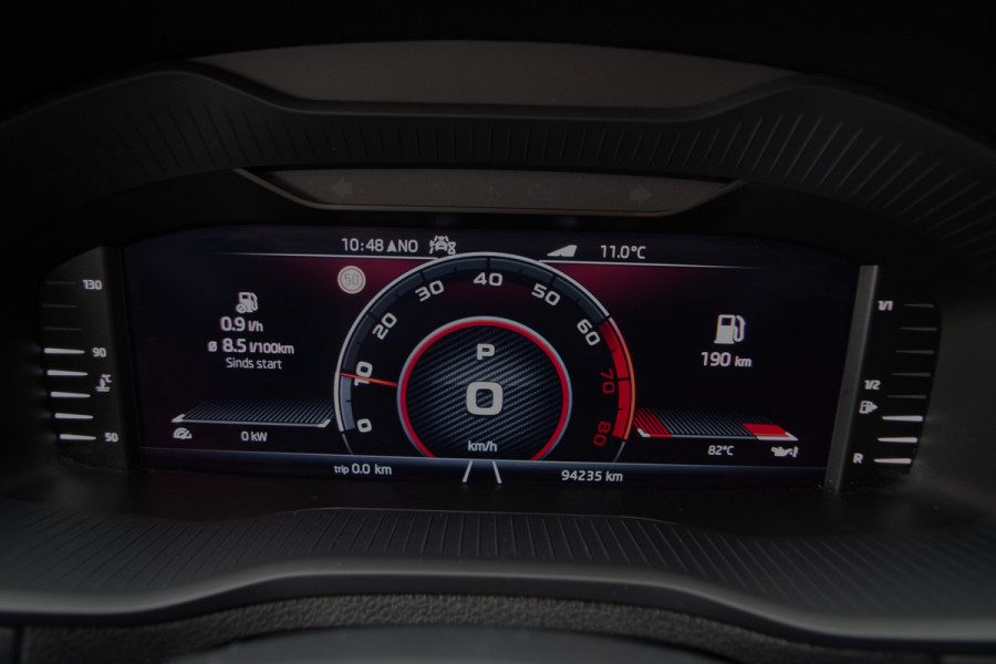 Škoda Karoq 1.5 TSI ACT 150 PK Automaat Sportline BNS, Trekhaak, Panoramadak, Camera, Adap. Cruise Control