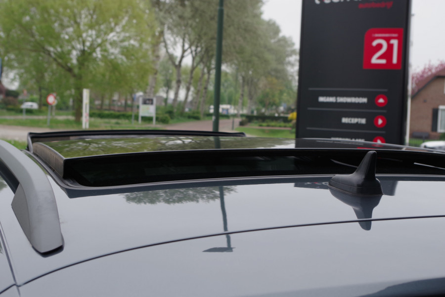 Škoda Karoq 1.5 TSI ACT 150 PK Automaat Sportline BNS, Trekhaak, Panoramadak, Camera, Adap. Cruise Control