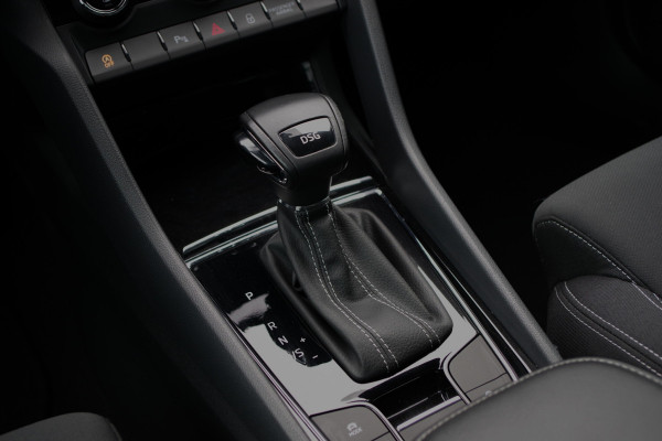 Škoda Karoq 1.5 TSI ACT 150 PK Automaat Sportline BNS, Trekhaak, Panoramadak, Camera, Adap. Cruise Control