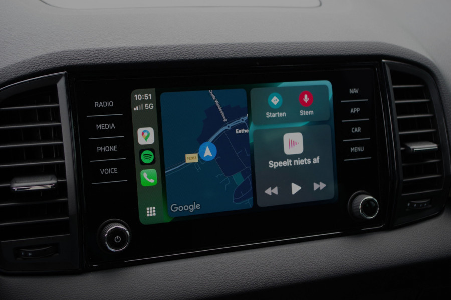 Škoda Karoq 1.5 TSI ACT 150 PK Automaat Sportline BNS, Trekhaak, Panoramadak, Camera, Adap. Cruise Control