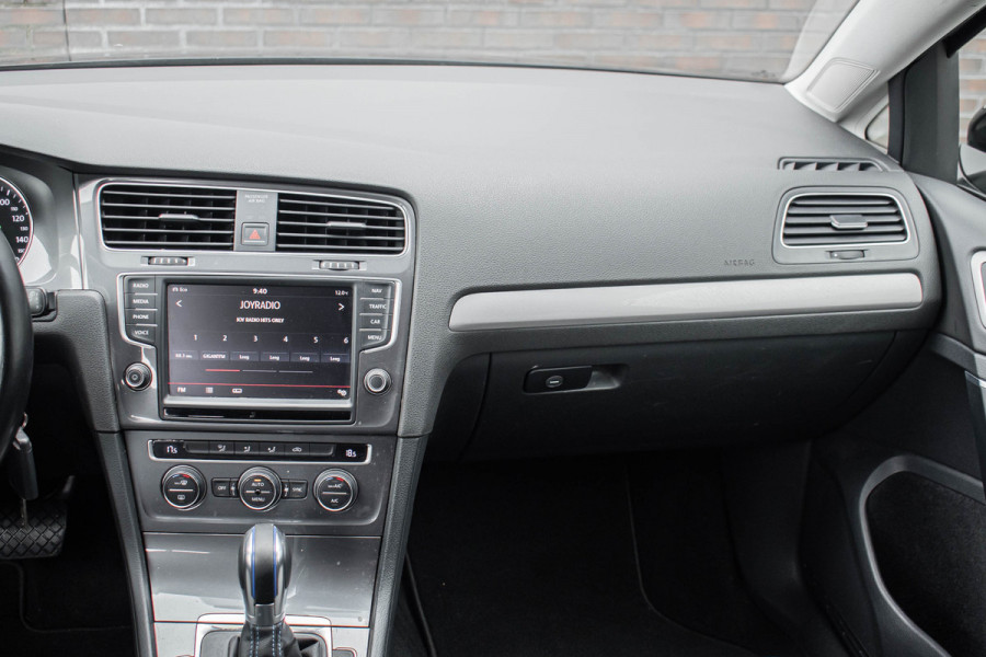 Volkswagen e-Golf | Cruise Control