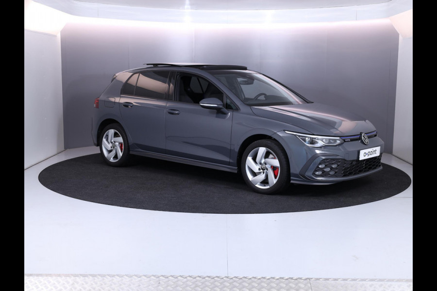 Volkswagen Golf 1.4 eHybrid GTE 245 pk Automaat (DSG) | Navigatie | Panoramadak | Parkeersensoren | Adaptieve cruise control | Stoelverwarming |