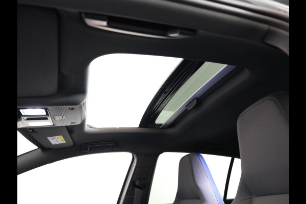 Volkswagen Golf 1.4 eHybrid GTE 245 pk Automaat (DSG) | Navigatie | Panoramadak | Parkeersensoren | Adaptieve cruise control | Stoelverwarming |