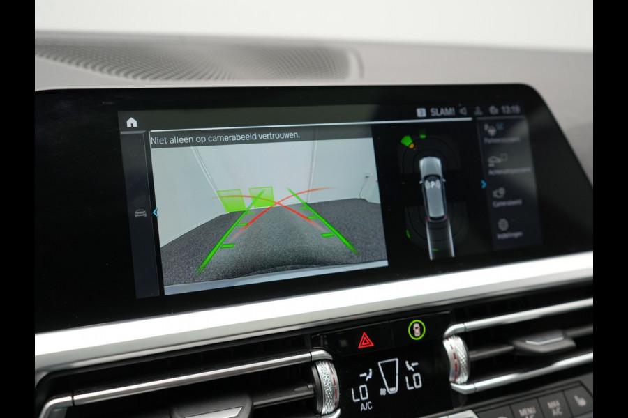 BMW 3 Serie Touring 330e M Sport Plug In Hybrid Dealer O.H. PHEV | Panodak | Lederen Sportstoelen Verwarmd | Adaptive Cruise | Navigatie | Apple Carplay | Camera | DAB | Sfeerverlichting |