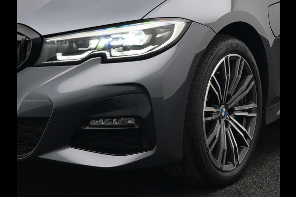 BMW 3 Serie Touring 330e M Sport Plug In Hybrid Dealer O.H. PHEV | Panodak | Lederen Sportstoelen Verwarmd | Adaptive Cruise | Navigatie | Apple Carplay | Camera | DAB | Sfeerverlichting |