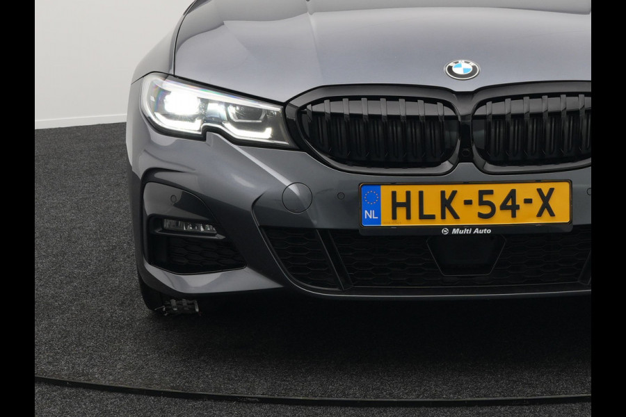 BMW 3 Serie Touring 330e M Sport Plug In Hybrid Dealer O.H. PHEV | Panodak | Lederen Sportstoelen Verwarmd | Adaptive Cruise | Navigatie | Apple Carplay | Camera | DAB | Sfeerverlichting |