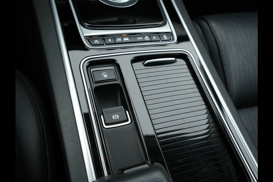 Jaguar XF 2.0 Portfolio Aut. *WINDSOR-FULL-LEATHER | BI-XENON | NAVI-FULLMAP | JAGUAR-AUDIO | CAMERA | COMFORT-SEATS | SHIFT-PADDLES | LANE-ASSIST | KEYLESS | HEATED-SEATS |  ECC | PDC | CRUISE | 18"ALU*
