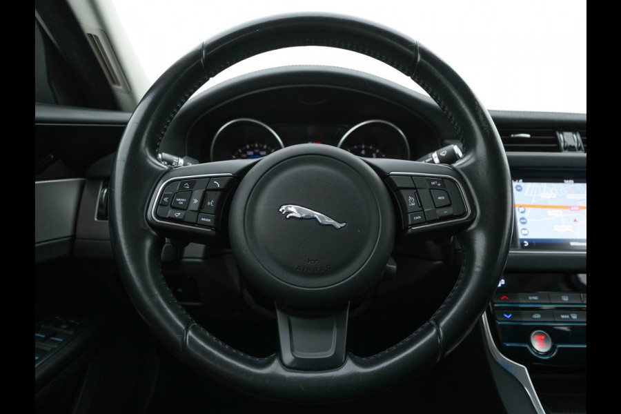 Jaguar XF 2.0 Portfolio Aut. *WINDSOR-FULL-LEATHER | BI-XENON | NAVI-FULLMAP | JAGUAR-AUDIO | CAMERA | COMFORT-SEATS | SHIFT-PADDLES | LANE-ASSIST | KEYLESS | HEATED-SEATS |  ECC | PDC | CRUISE | 18"ALU*