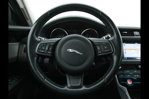Jaguar XF 2.0 Portfolio Aut. *WINDSOR-FULL-LEATHER | BI-XENON | NAVI-FULLMAP | JAGUAR-AUDIO | CAMERA | COMFORT-SEATS | SHIFT-PADDLES | LANE-ASSIST | KEYLESS | HEATED-SEATS |  ECC | PDC | CRUISE | 18"ALU*