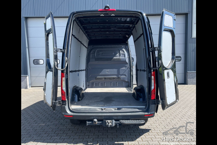 Mercedes-Benz Sprinter 316 L2H2 Zwart MBUX Trekhaak 3500kg 163pk Airco