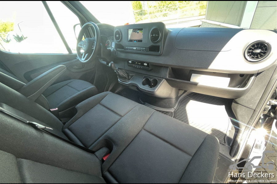 Mercedes-Benz Sprinter 316 L2H2 Zwart MBUX Trekhaak 3500kg 163pk Airco