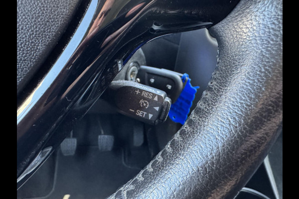 Toyota Aygo 1.0 VVT-i X-Joy | Apple CarPlay/Android Auto, Lichtmetalen velgen, Parkeercamera, Stuurbediening, In hoogte verstelbare stoel