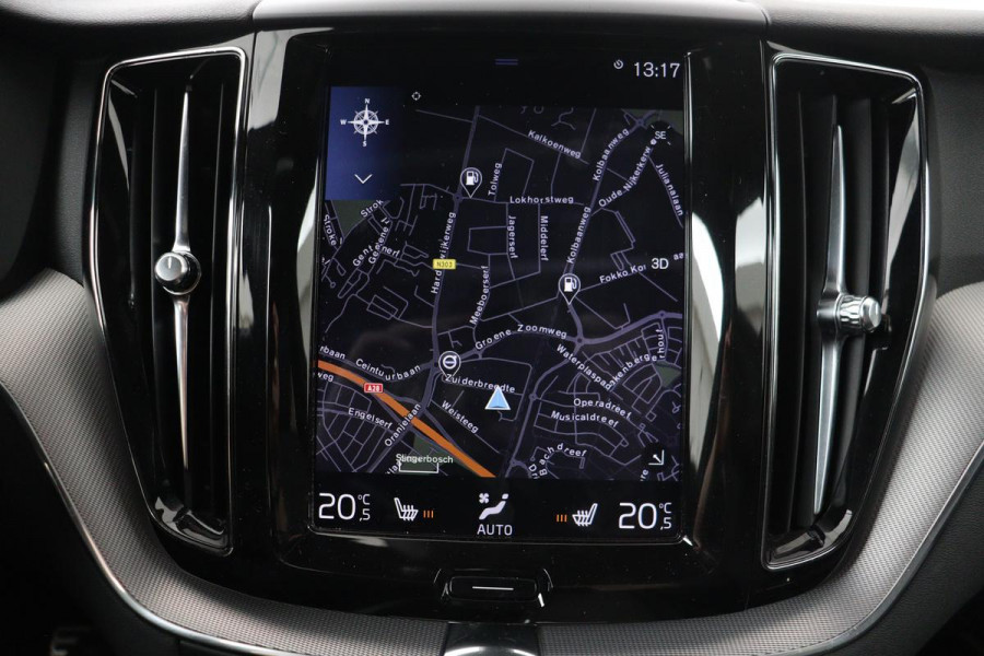 Volvo XC60 2.0 Recharge T8 AWD R Design | Panoramadak | Head-Up | Trekhaak | Harman/Kardon | Camera | Adaptive cruise | Stoelverwarming | Memory | Navigatie
