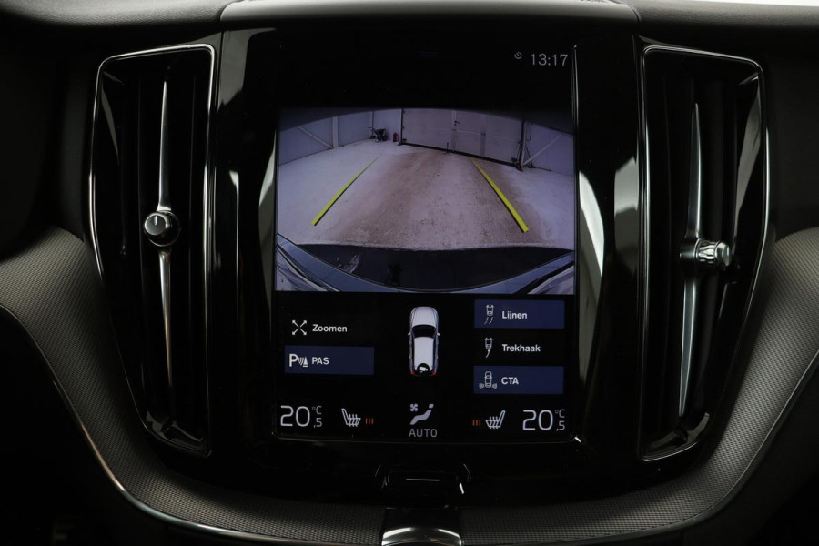 Volvo XC60 2.0 Recharge T8 AWD R Design | Panoramadak | Head-Up | Trekhaak | Harman/Kardon | Camera | Adaptive cruise | Stoelverwarming | Memory | Navigatie