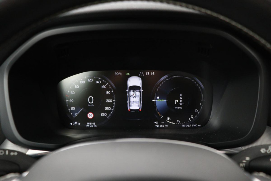 Volvo XC60 2.0 Recharge T8 AWD R Design | Panoramadak | Head-Up | Trekhaak | Harman/Kardon | Camera | Adaptive cruise | Stoelverwarming | Memory | Navigatie