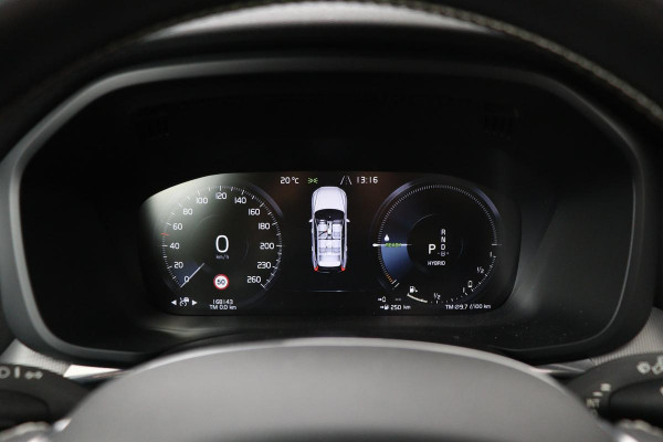 Volvo XC60 2.0 Recharge T8 AWD R Design | Panoramadak | Head-Up | Trekhaak | Harman/Kardon | Camera | Adaptive cruise | Stoelverwarming | Memory | Navigatie