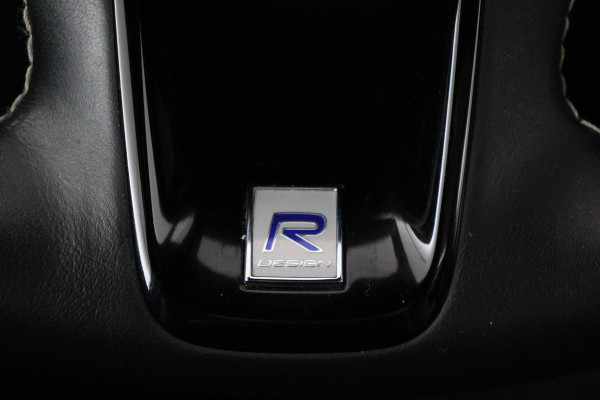 Volvo XC60 2.0 Recharge T8 AWD R Design | Panoramadak | Head-Up | Trekhaak | Harman/Kardon | Camera | Adaptive cruise | Stoelverwarming | Memory | Navigatie