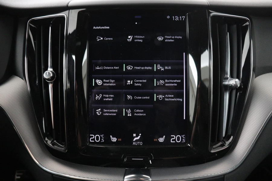 Volvo XC60 2.0 Recharge T8 AWD R Design | Panoramadak | Head-Up | Trekhaak | Harman/Kardon | Camera | Adaptive cruise | Stoelverwarming | Memory | Navigatie