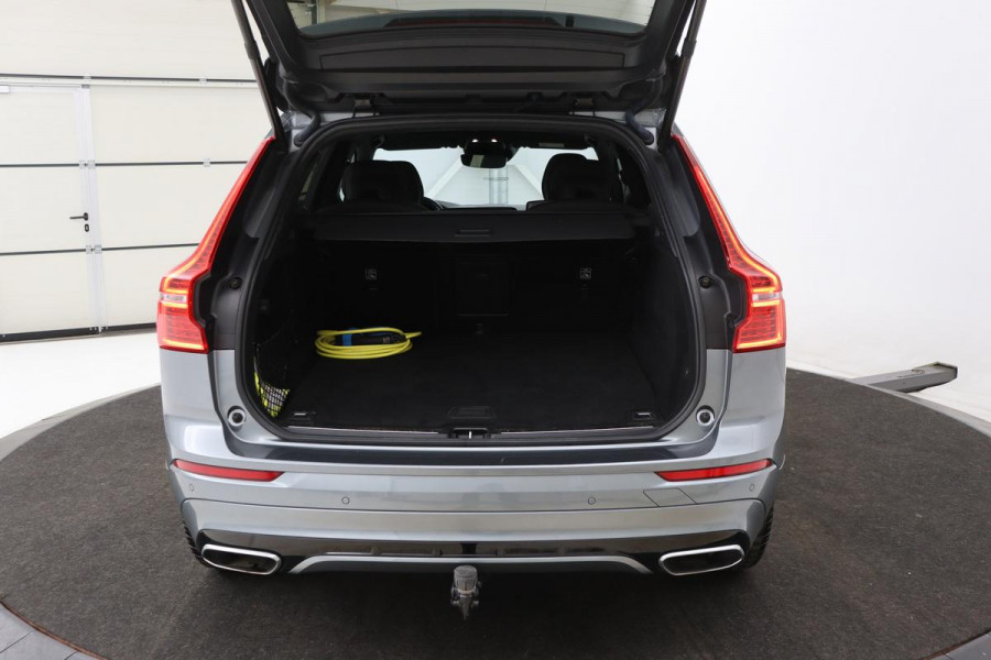 Volvo XC60 2.0 Recharge T8 AWD R Design | Panoramadak | Head-Up | Trekhaak | Harman/Kardon | Camera | Adaptive cruise | Stoelverwarming | Memory | Navigatie