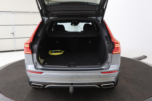 Volvo XC60 2.0 Recharge T8 AWD R Design | Panoramadak | Head-Up | Trekhaak | Harman/Kardon | Camera | Adaptive cruise | Stoelverwarming | Memory | Navigatie